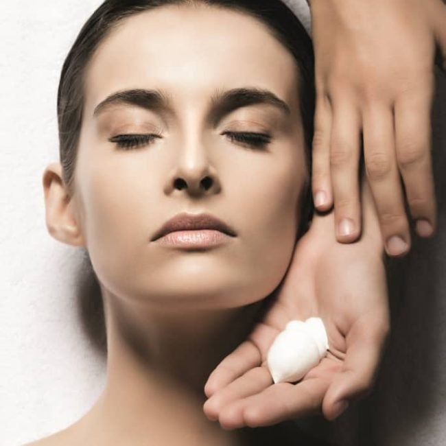 A New U Nails and Asthetics Facial