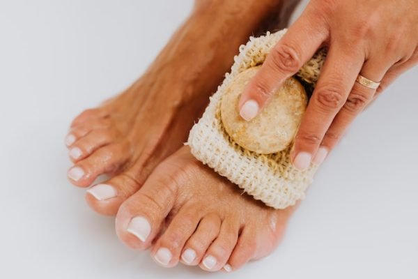 ANEWU Nailsand Aesthetics pedicure2